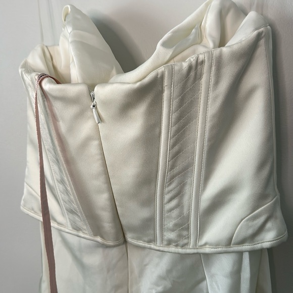 NWT HOUSE OF CB Strapless Ivory Satin Corset Dress - Picture 6 of 10